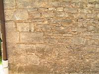 Amberieu, Eglise Saint-Cyr, Ancienne pierre romaine (7)